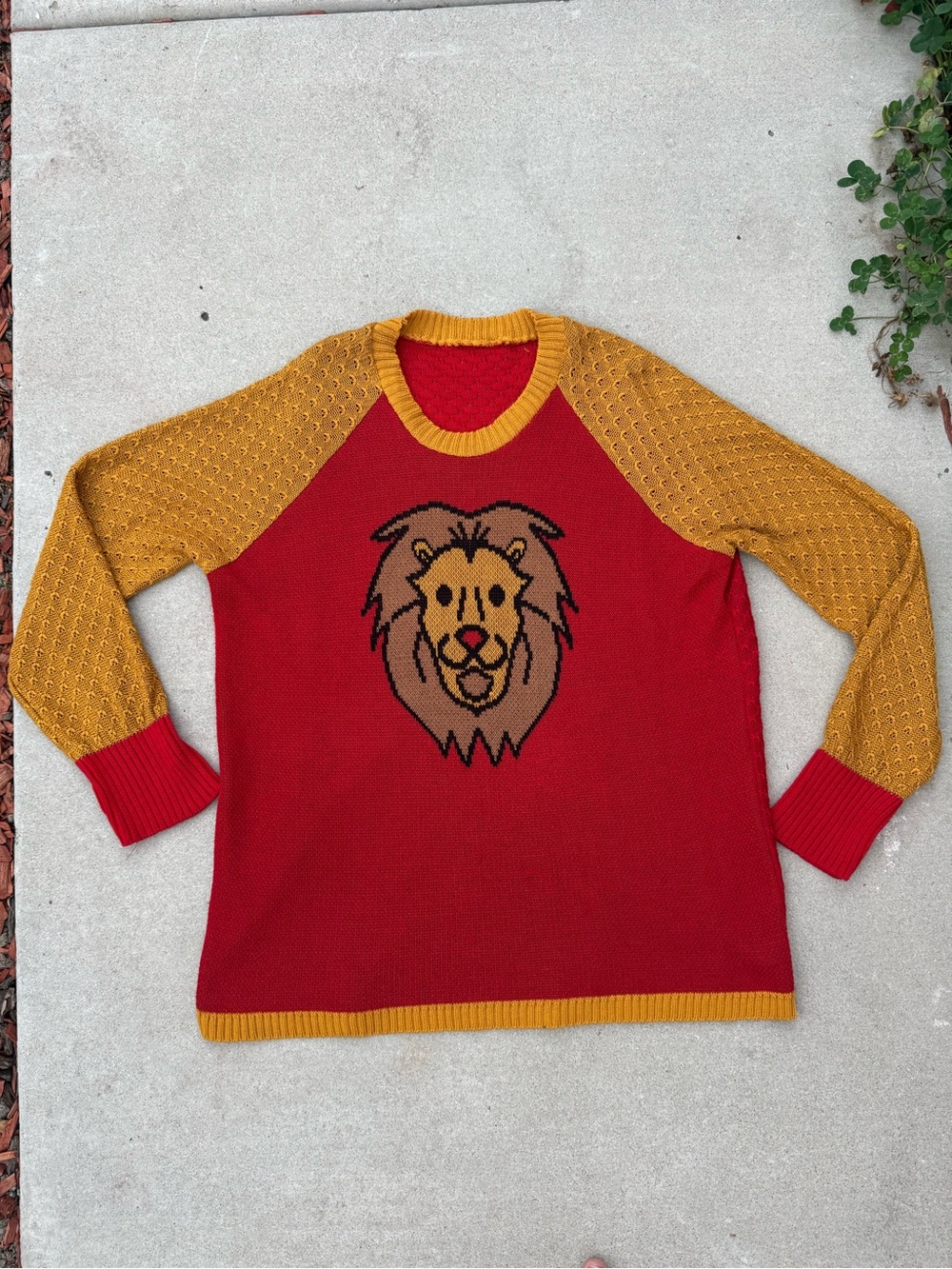 Elhoffer Design Harry Potter Gryffindor Lion Sweater Red & Gold Size XXL